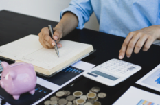 Geld sparen im Haushalt: 101 Möglichkeiten + die besten Tipps