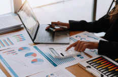 Geld investieren und Steuern sparen